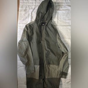 Vans Heavy Military Shirt Jacket, Olive, Medium, like new, like new, never worn